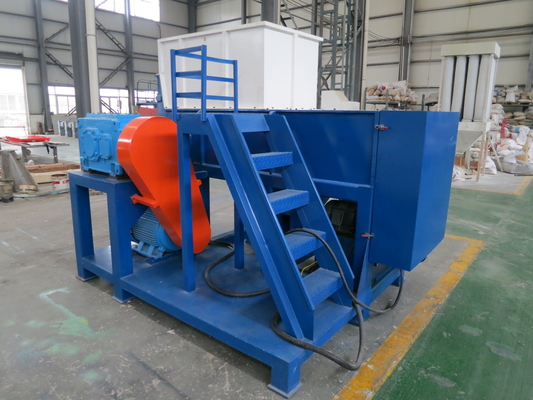 kaufen Weit verbreitete Multifunktions-Single Shaft Shredder für verschwendete Kunststoffgummifasern in Form von großen Stangen dickem Plattenrohr online manufacture