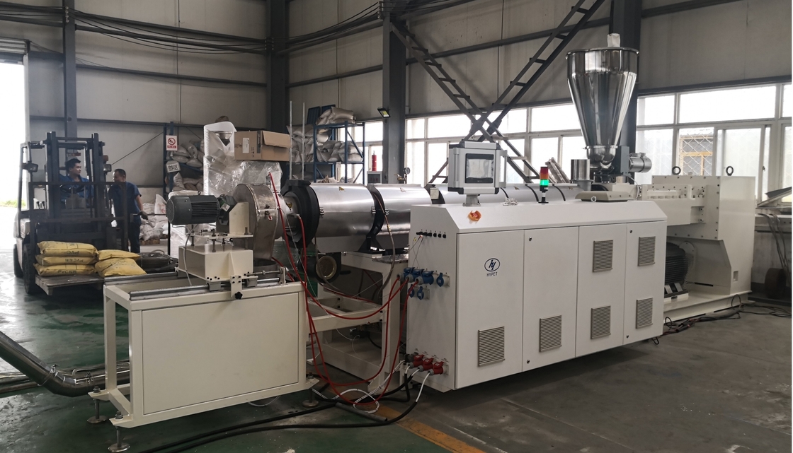 Parallel Twin Screw Extruder mit Intergral Reduktor Zähler Dreh-PVC-Rohr Granulatmachmaschine HYPS67/27