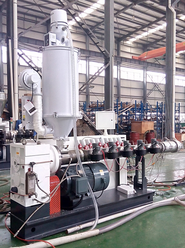 LDPE HDPE PPR ABA/ABC Verbundrohrmaschine HYSJ60/38 55kw Einschrauben-Extruder aus Kunststoff 5 Heizzonen