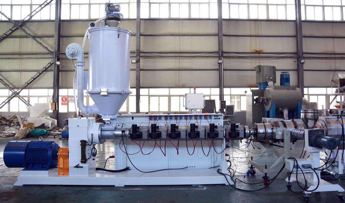 SJ150/28 90kw 380kg/h hohe Effizienz Großleistung Einzelschraubextruder in HDPE PE Ultrahohe Molekülgewicht PE für Rohr