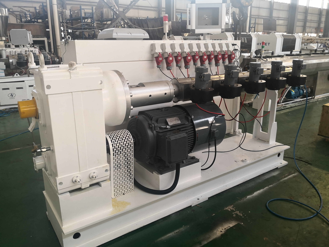 Kalziumcarbonat Masterbatch PE LDPE PP HDPE Einschraubmaschine für Kunststoffextruder SJ150/30 160kw mit Leistung von 450 kg/h