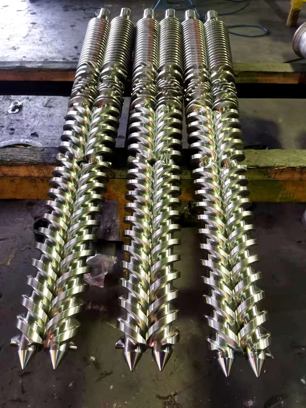 Kunststoff-Extruder Kegel-Twin-Schraube und Lauf / Bimetall-Schraube und Lauf für Doppelschraub-Extruder