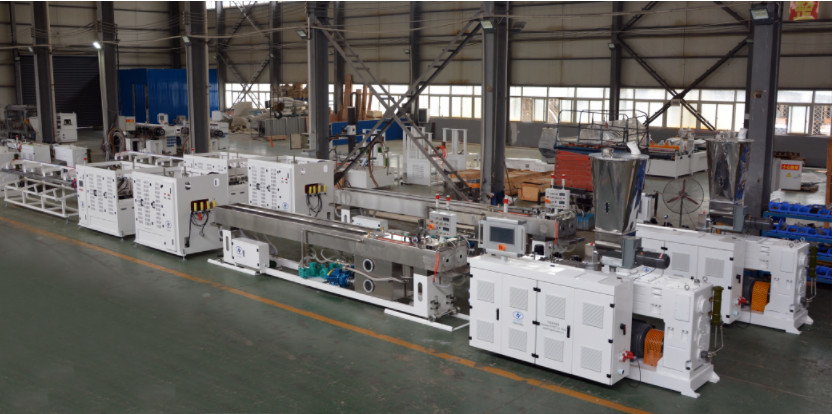 1/2 ′-1 ′-1 ′-1 ′-2 ′ PVC-Rohrproduktionslinie mit HYZS55/120 Kegel-Twin-Schraub-Extruder