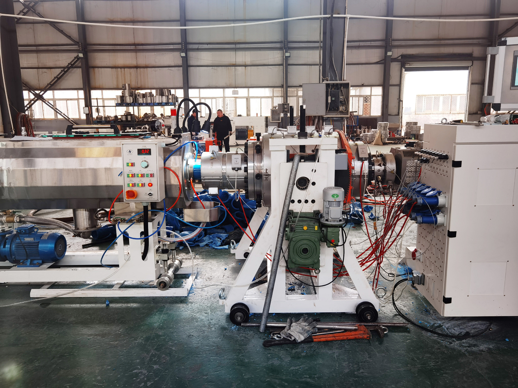 250-630mm / 315-800mm PVC-O-Rohrproduktionslinie 380V/3P/50Hz O-PVC-Rohr Extrusionslinie
