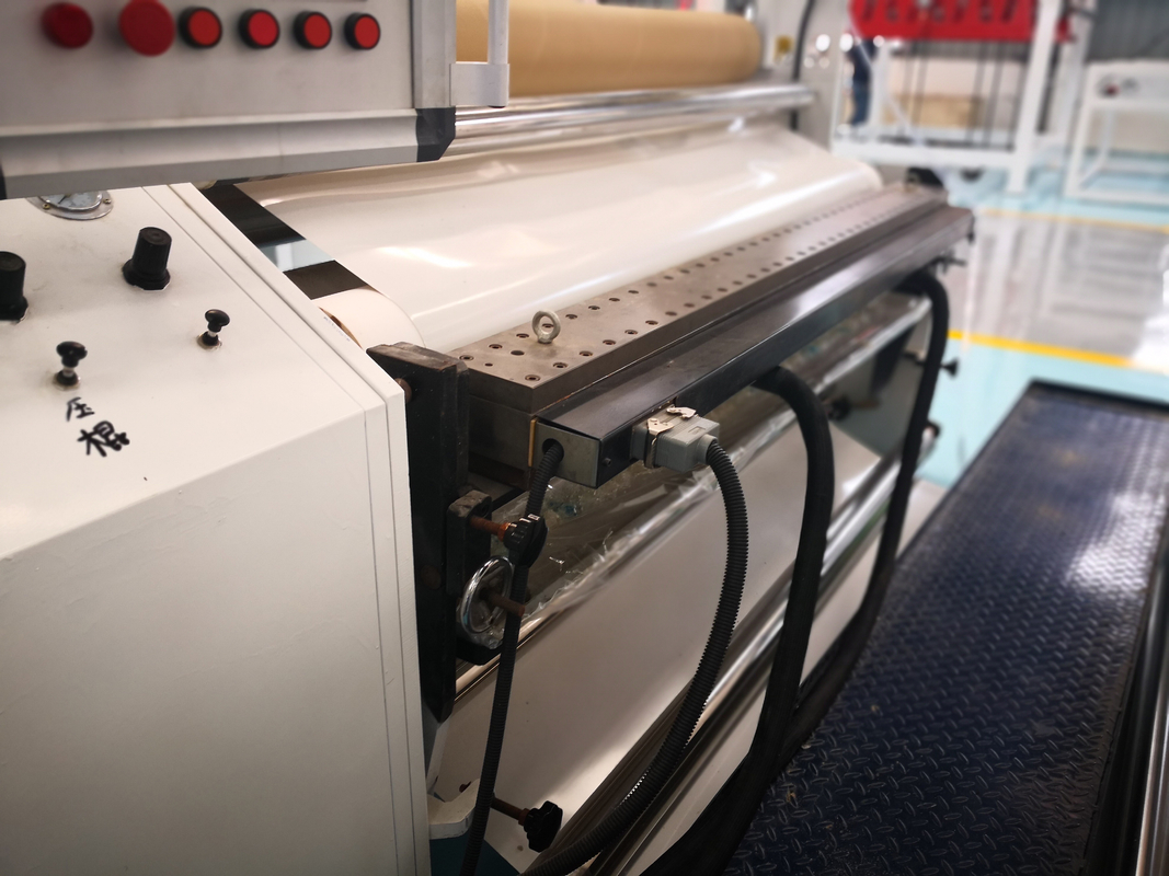 Selbstklebende PE-Wasserdichte-Blattmembran-Produktionslinie mit Ein-Schraub-Design
