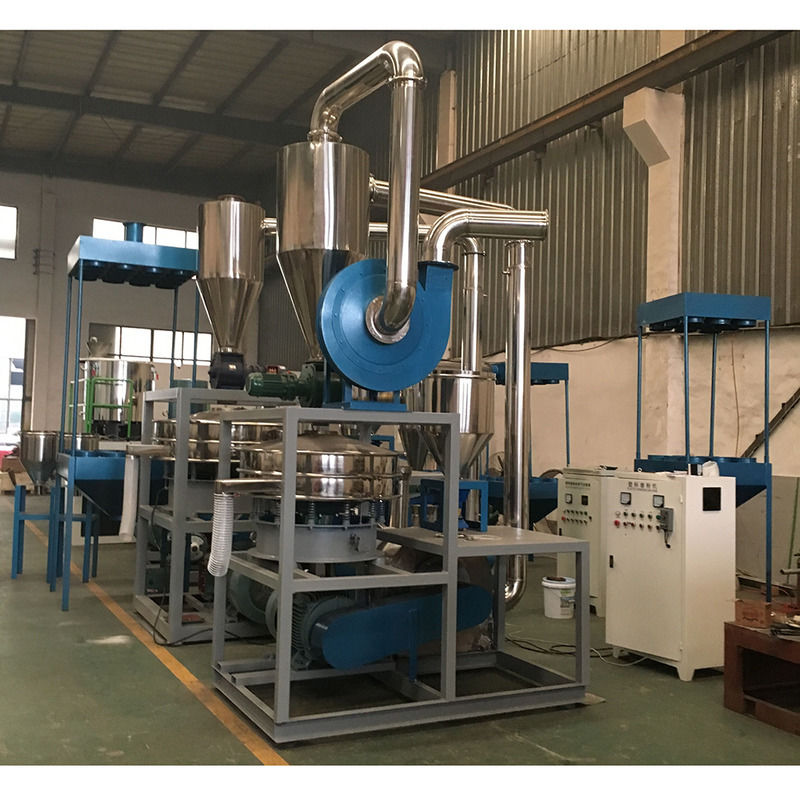Konische Doppelschraubmaschine mit Kunststoffextrudermaschine zur Kühlung und Wiederverwertung von Wasser mit einer Geschwindigkeit von 15 m/min